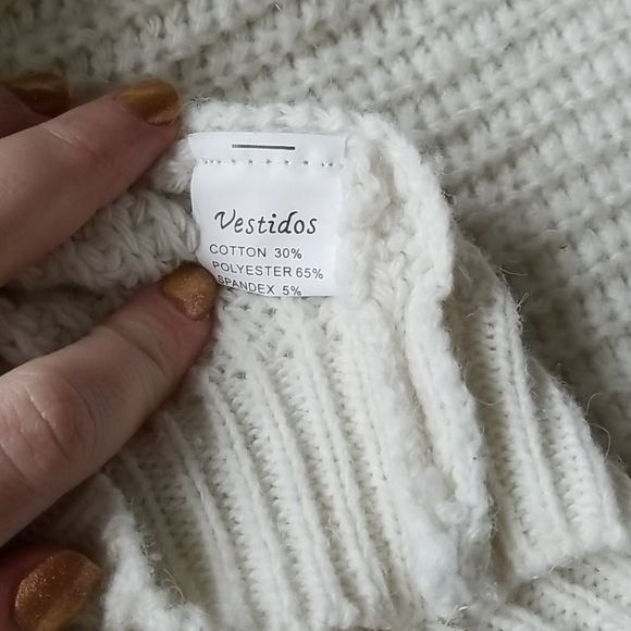 Cropped Sweater - Picture 6 of 7